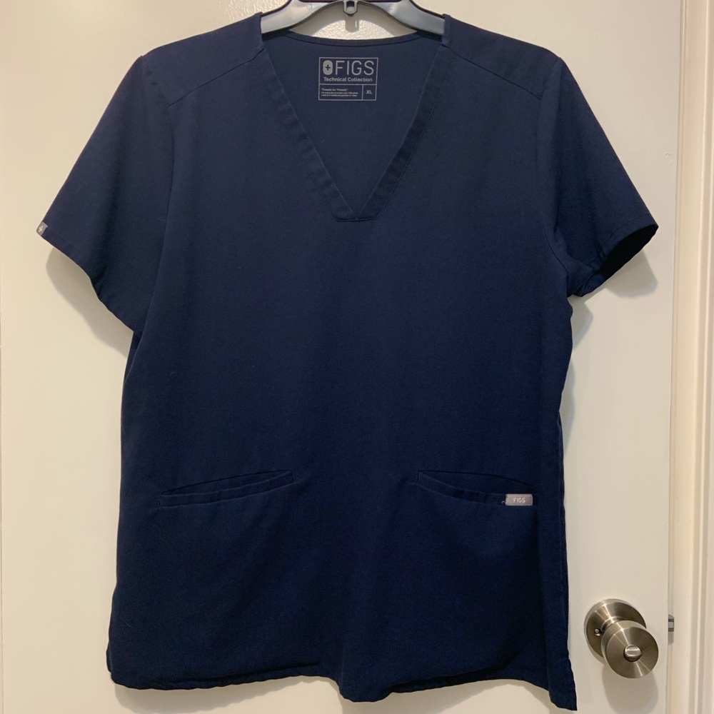 Figs Men's Deep Blue V-Neck Scrub Top